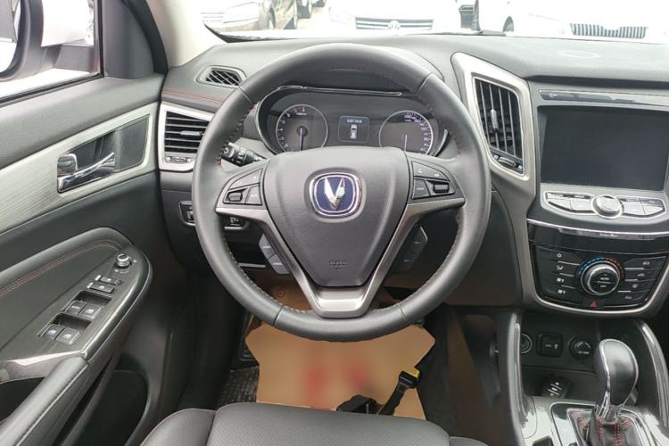 Used CHANGAN CS75 2017 Shangkui Edition 1.5T Automatic Fengxiang Model Steering Wheel