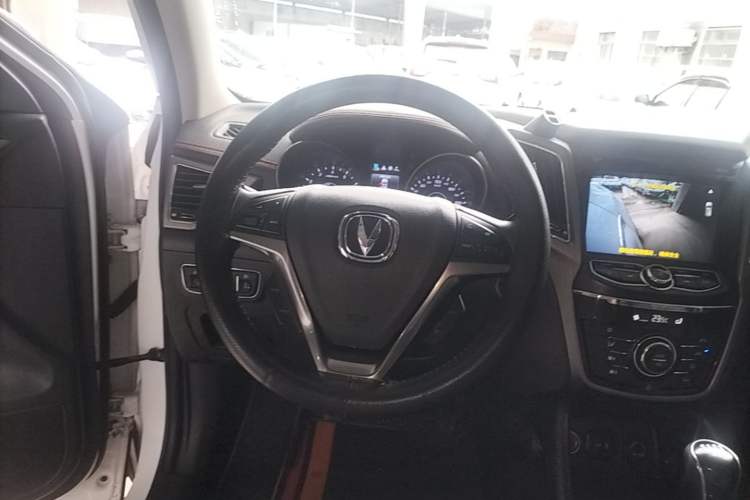 Used CHANGAN CS75 2017 Shangkui Edition 1.5T Manual Fengxiang Model Steering Wheel