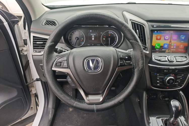 Used CHANGAN CS75 2017 Shangkui Edition 1.5T Automatic Fengxiang Model Steering Wheel