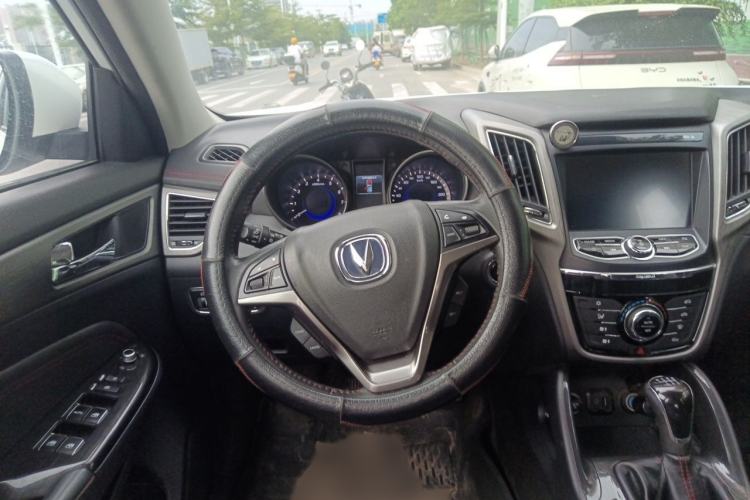 Used CHANGAN CS75 2017 Shangkui Edition 1.5T Manual Fengxiang Model Steering Wheel