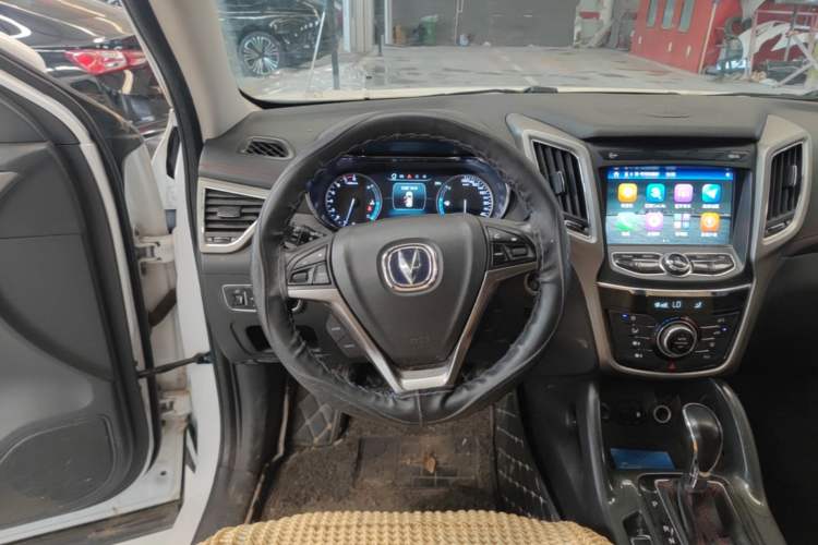 Used CHANGAN CS75 2017 Shangkui Edition 1.5T Automatic Fengxiang Model Steering Wheel