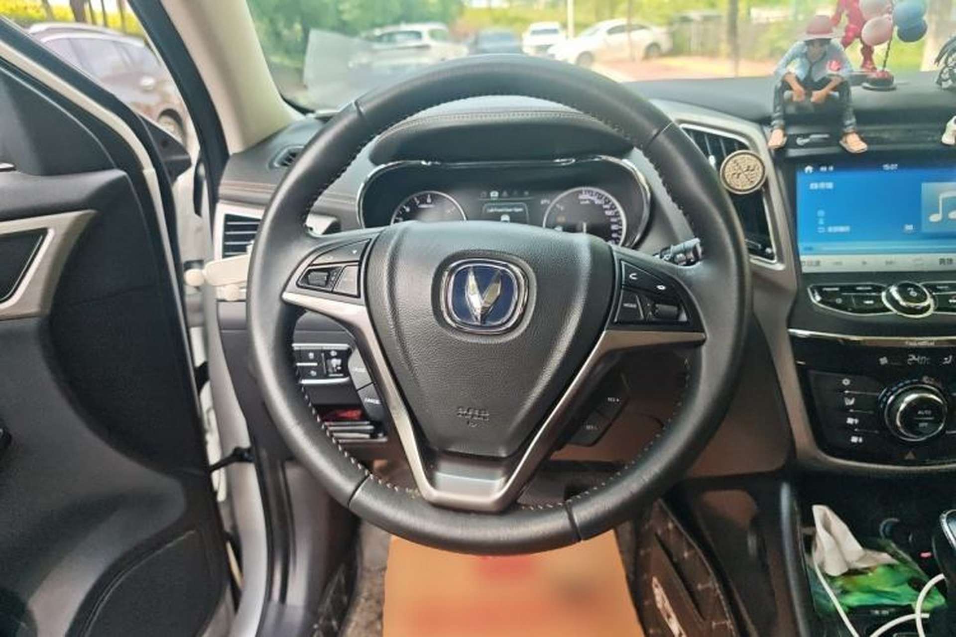 Used CHANGAN CS75 2017 Shangkui Edition 1.5T Automatic Fengxiang Model Steering Wheel