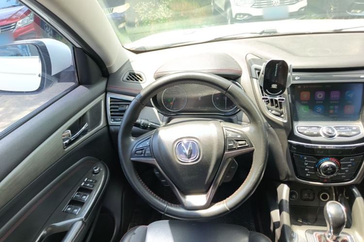 Used CHANGAN CS75 2017 Shangkui Edition 1.5T Automatic Fengxiang Model Steering Wheel