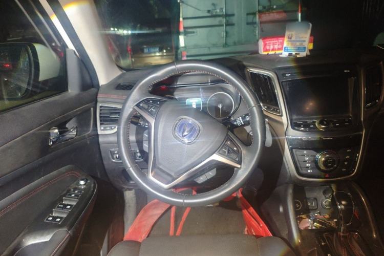 Used CHANGAN CS75 2017 Shangkui Edition 1.5T Automatic Fengxiang Model Steering Wheel
