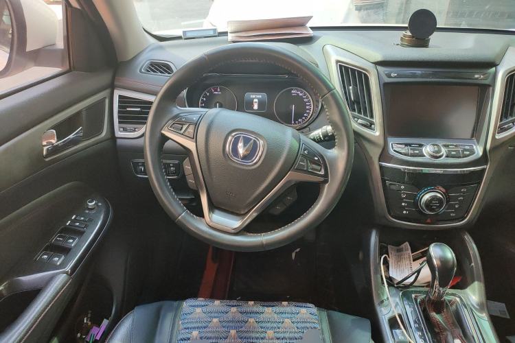 Used CHANGAN CS75 2017 Shangkui Edition 1.5T Automatic Fengxiang Model Steering Wheel