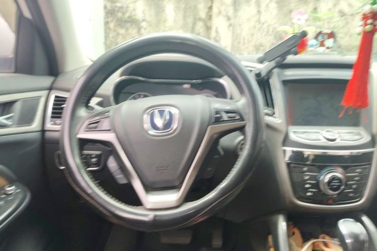 Used CHANGAN CS75 2017 Shangkui Edition 1.5T Automatic Fengxiang Model Steering Wheel