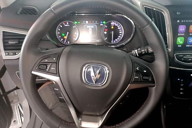 Used CHANGAN CS75 2017 Shangkui Edition 1.5T Automatic Fengxiang Model Steering Wheel