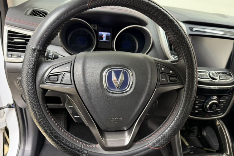 Used CHANGAN CS75 2017 Shangku Edition 1.5T Manual ZhiXiang Model Steering Wheel