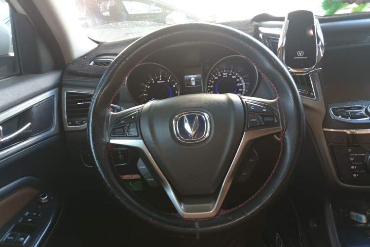 Used CHANGAN CS75 2017 Shangku Edition 1.5T Manual ZhiXiang Model Steering Wheel
