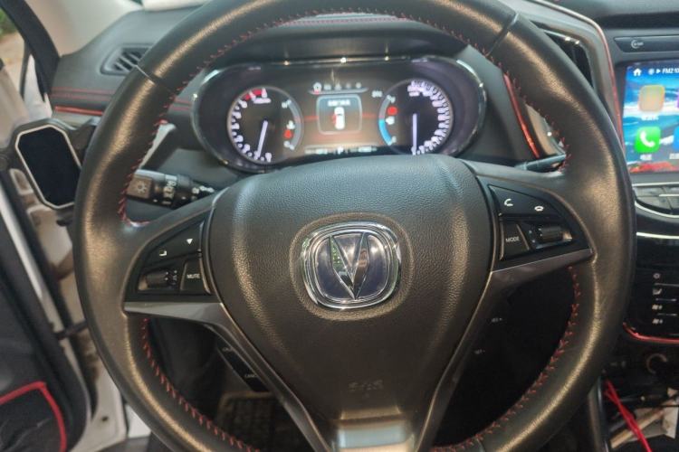 Used CHANGAN CS75 2017 Shangkui Edition 1.5T Automatic Fengxiang Model Steering Wheel