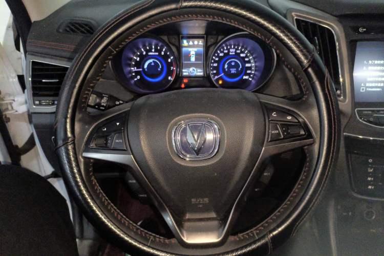 Used CHANGAN CS75 2017 Shangku Edition 1.5T Manual ZhiXiang Model Steering Wheel