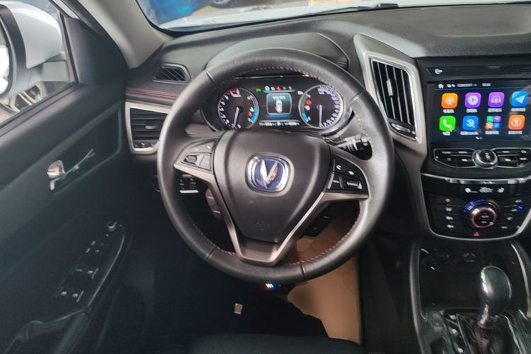 Used CHANGAN CS75 2017 Shangkui Edition 1.5T Automatic Fengxiang Model Steering Wheel