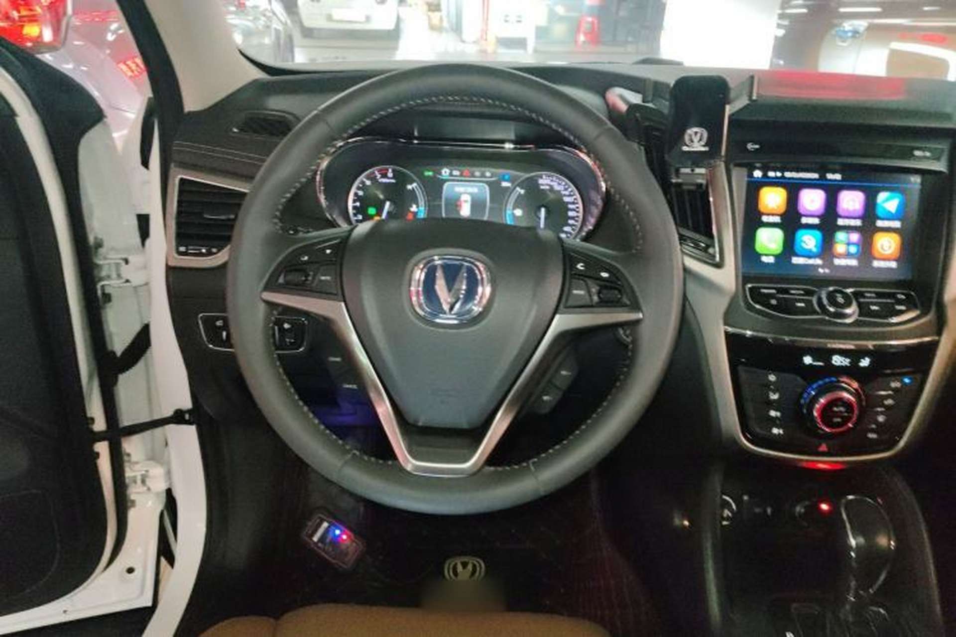 Used CHANGAN CS75 2017 Shangkui Edition 1.8T Automatic All-Wheel-Drive Elite Model Steering Wheel