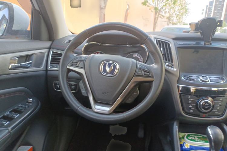 Used CHANGAN CS75 2017 Shangkui Edition 1.5T Automatic Fengxiang Model Steering Wheel