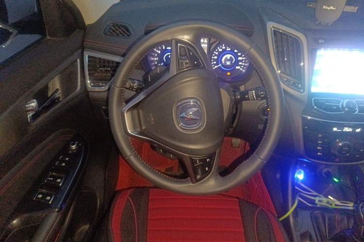 Used CHANGAN CS75 2017 Shangku Edition 1.5T Manual ZhiXiang Model Steering Wheel