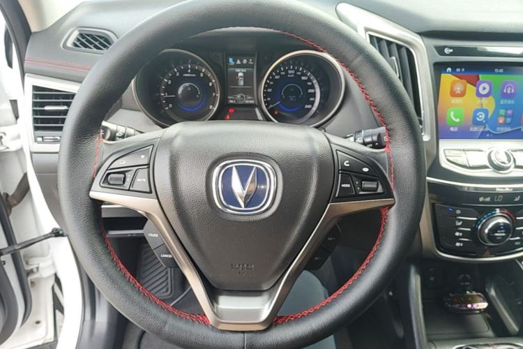 Used CHANGAN CS75 2017 Shangkui Edition 1.5T Manual Fengxiang Model Steering Wheel