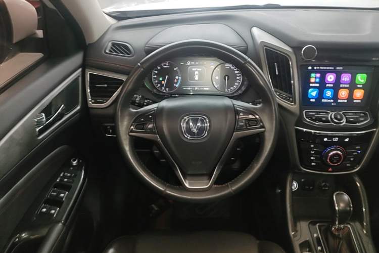 Used CHANGAN CS75 2017 Shangkui Edition 1.5T Automatic Fengxiang Model Steering Wheel