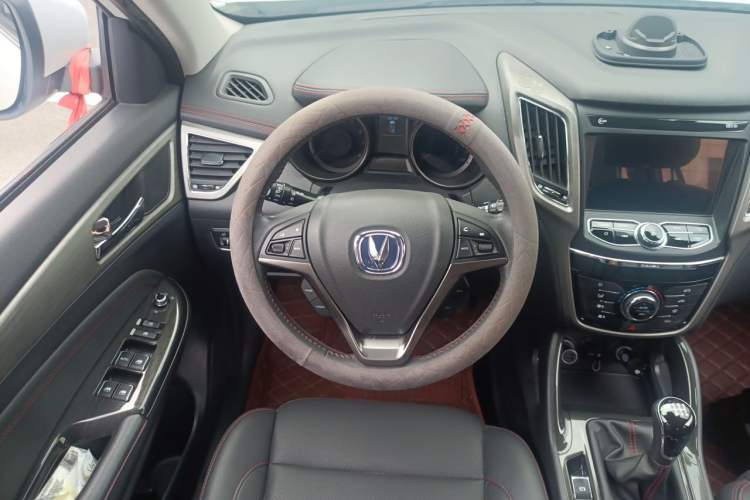 Used CHANGAN CS75 2017 Shangkui Edition 1.5T Manual Fengxiang Model Steering Wheel