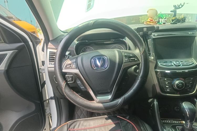 Used CHANGAN CS75 2017 Shangkui Edition 1.5T Automatic Fengxiang Model Steering Wheel