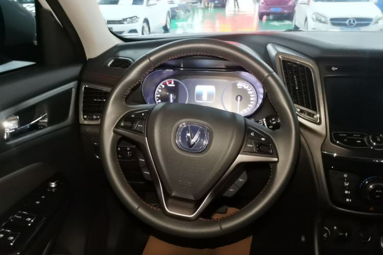 Used CHANGAN CS75 2017 Shangkui Edition 1.5T Automatic Fengxiang Model Steering Wheel