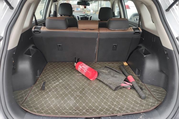 Used CHANGAN CS75 2017 Shangkui Edition 1.5T Manual Fengxiang Model Trunk
