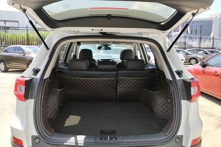 Used CHANGAN CS75 2017 Shangkui Edition 1.5T Automatic Fengyue Model Trunk
