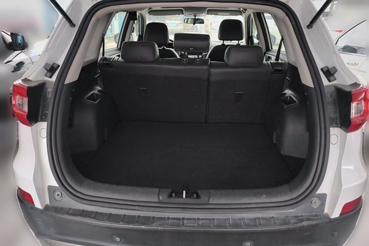 Used CHANGAN CS75 2017 Shangkui Edition 1.5T Automatic Fengxiang Model Trunk