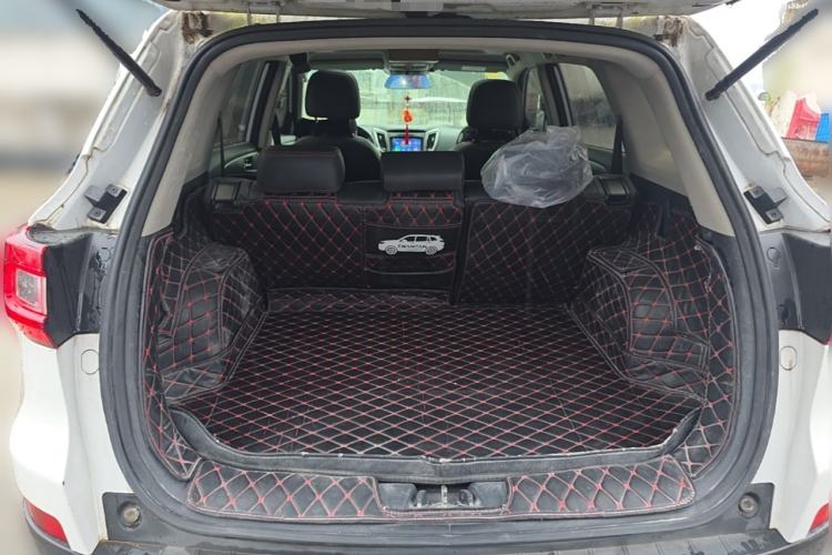Used CHANGAN CS75 2017 Shangkui Edition 1.5T Manual Fengxiang Model Trunk
