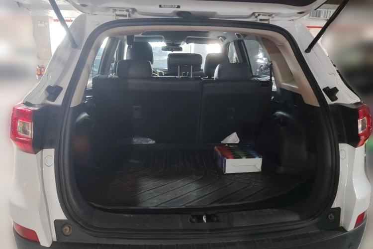Used CHANGAN CS75 2017 Shangkui Edition 1.5T Manual Luxury Model Trunk
