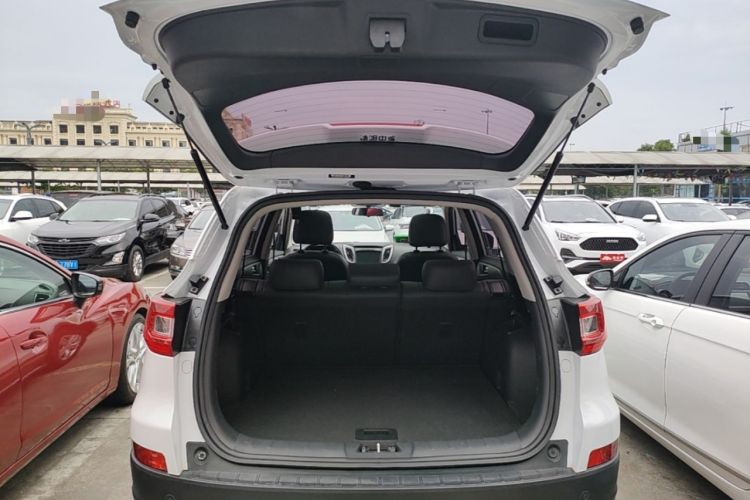 Used CHANGAN CS75 2017 Shangkui Edition 1.5T Automatic Fengxiang Model Trunk