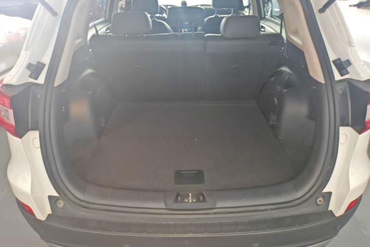 Used CHANGAN CS75 2017 Shangkui Edition 1.5T Manual Fengxiang Model Trunk