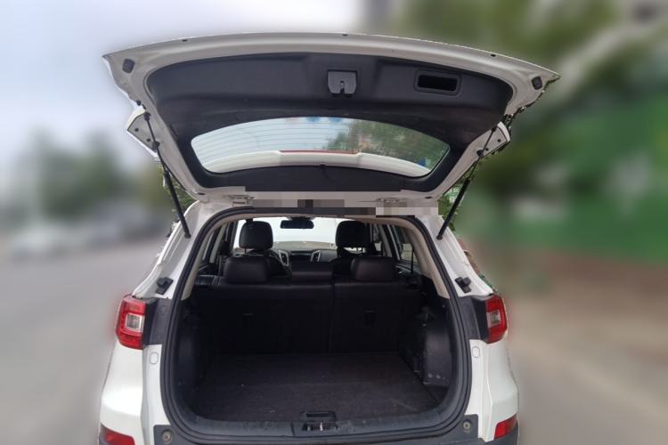 Used CHANGAN CS75 2017 Shangkui Edition 1.5T Manual Fengxiang Model Trunk