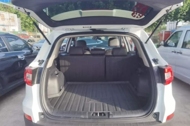 Used CHANGAN CS75 2017 Shangku Edition 1.5T Manual ZhiXiang Model Trunk