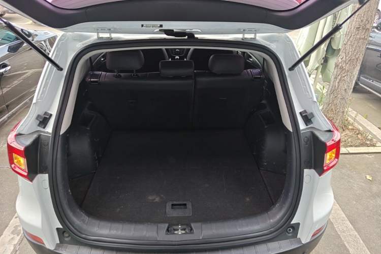Used CHANGAN CS75 2017 Shangkui Edition 1.5T Automatic Fengyue Model Trunk