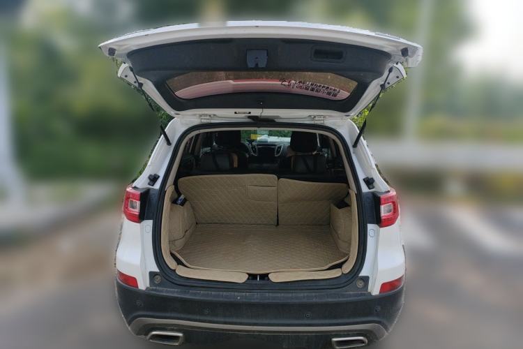 Used CHANGAN CS75 2017 Shangkui Edition 1.5T Manual Fengxiang Model Trunk
