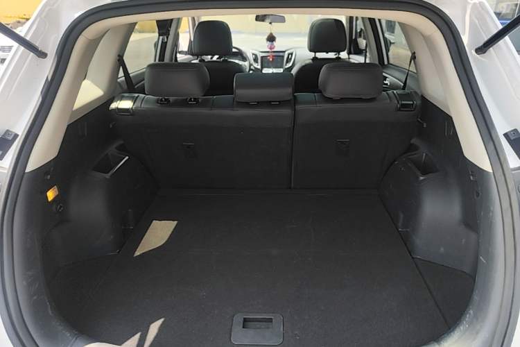 Used CHANGAN CS75 2017 Shangkui Edition 1.5T Automatic Fengxiang Model Trunk