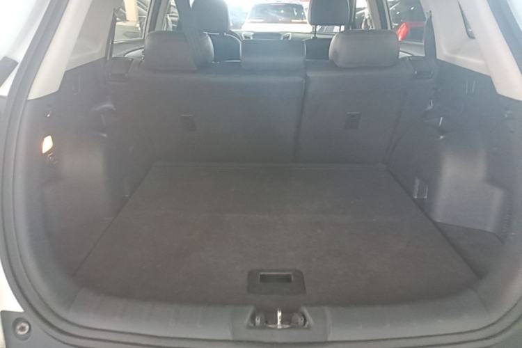 Used CHANGAN CS75 2017 Shangkui Edition 1.5T Automatic Fengxiang Model Trunk