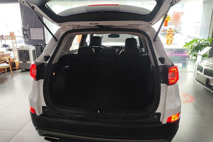 Used CHANGAN CS75 2017 Shangkui Edition 1.5T Automatic Fengxiang Model Trunk
