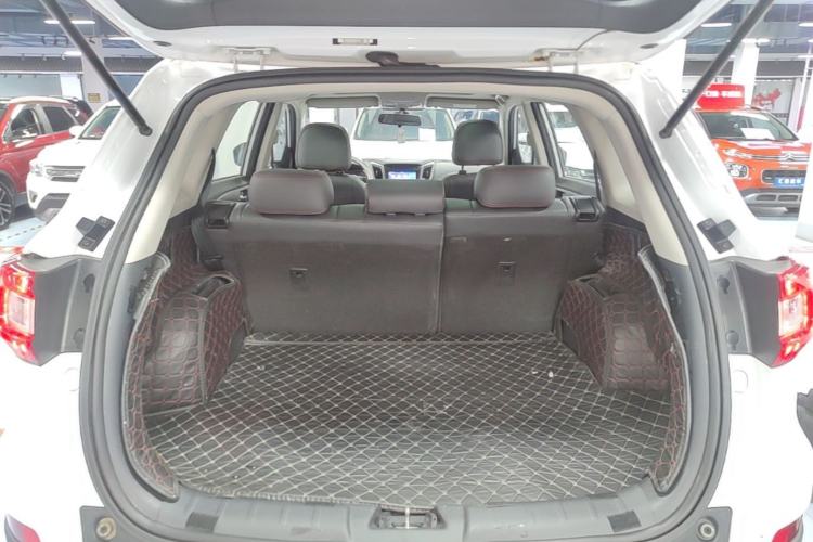 Used CHANGAN CS75 2017 Shangkui Edition 1.5T Automatic Fengxiang Model Trunk