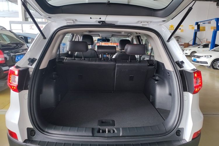 Used CHANGAN CS75 2017 Shangkui Edition 1.5T Automatic Fengxiang Model Trunk