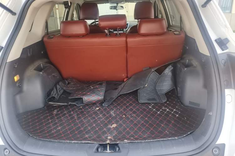 Used CHANGAN CS75 2017 Shangkui Edition 1.5T Automatic Fengxiang Model Trunk