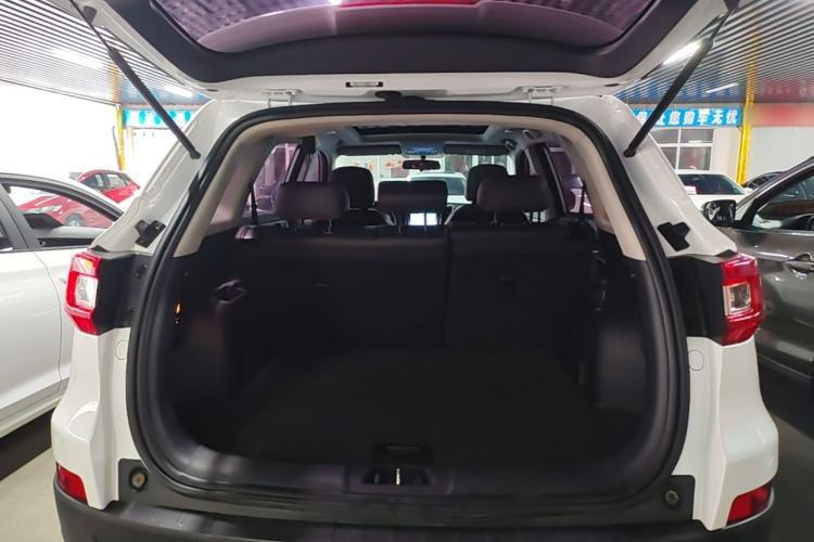 Used CHANGAN CS75 2017 Shangkui Edition 1.5T Automatic Fengxiang Model Trunk