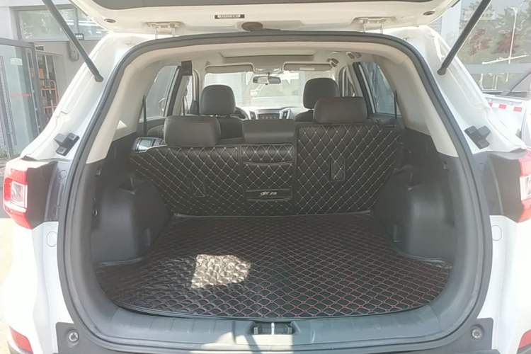 Used CHANGAN CS75 2017 Shangkui Edition 1.5T Automatic Fengxiang Model Trunk