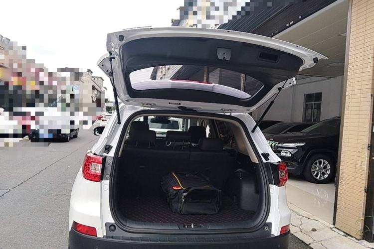 Used CHANGAN CS75 2017 Shangkui Edition 1.5T Automatic Sharp Model Trunk