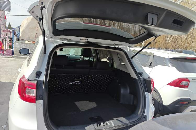 Used CHANGAN CS75 2017 Shangku Edition 1.5T Manual ZhiXiang Model Trunk