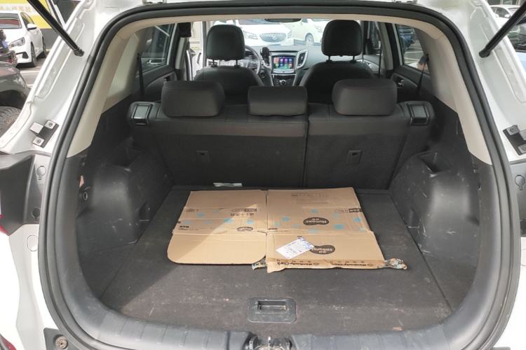 Used CHANGAN CS75 2017 Shangkui Edition 1.5T Automatic Fengxiang Model Trunk