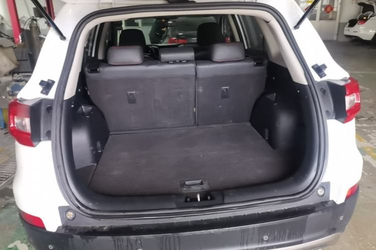 Used CHANGAN CS75 2017 Shangkui Edition 1.8T Automatic All-Wheel-Drive Luxury Model Trunk