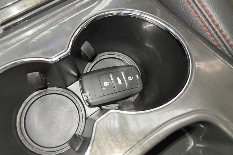 Used CHANGAN CS75 2017 Shangkui Edition 1.5T Automatic Fengxiang Model Vehicle Key