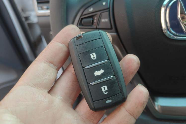 Used CHANGAN CS75 2017 Shangku Edition 1.5T Manual ZhiXiang Model Vehicle Key