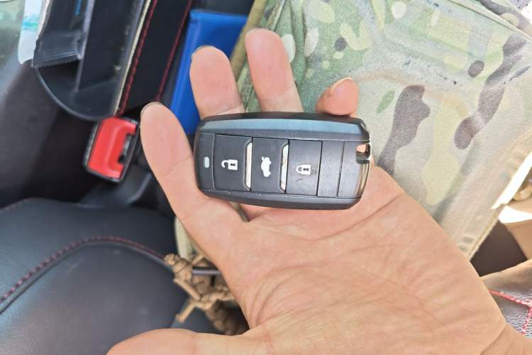 Used CHANGAN CS75 2017 Shangkui Edition 1.5T Manual Fengxiang Model Vehicle Key